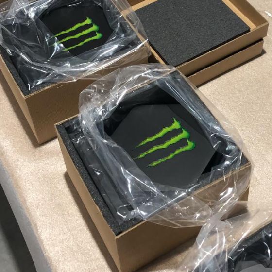 Statuetki reklamowe nagrody produkcja i pakowanie Pospoint