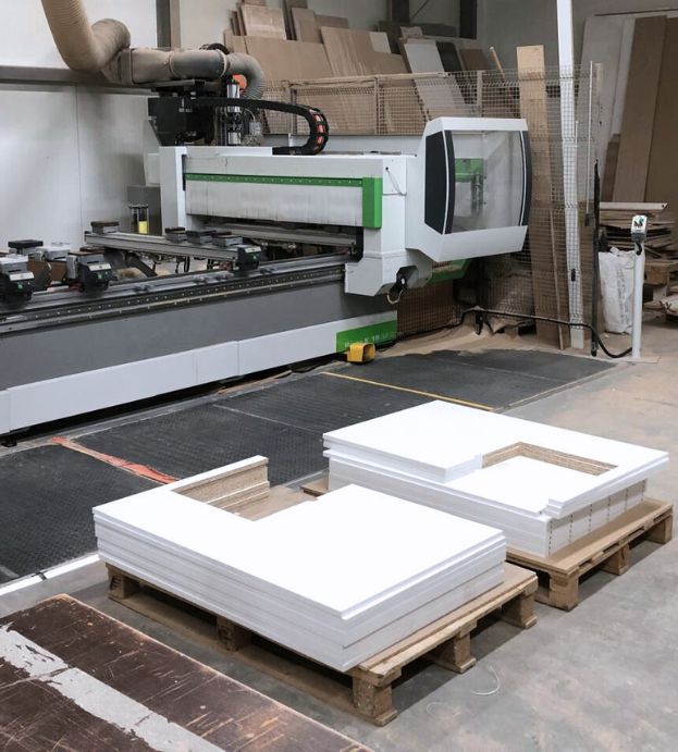 Hala produkcyjna Pospoint centra CNC do obróbki płyt meblowych i drewna