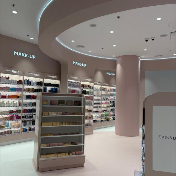 POS-Point-meble-sklepowe-superpharm